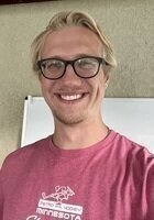 A photo of Calvin, a tutor from Carthage College