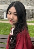 A photo of Mengxiao, a tutor from Middlebury College