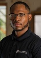 A photo of Taylor, a tutor from Morehouse College