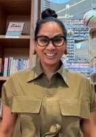 A photo of Elena, a tutor from University of Victoria