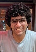 A photo of Bhavya Dinesh, a tutor from University of Toronto