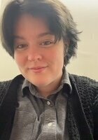 A photo of Sarah, a tutor from University of Iowa