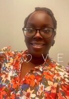 Online Social Work tutor named Chenequia