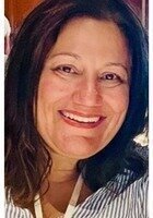 Online French 3 tutor named Hanan