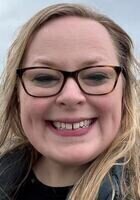 A photo of Lisa, a tutor from Seattle University