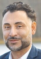 Online Graphic Design tutor named Andrew