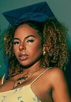 Online Art tutor named Ahbria