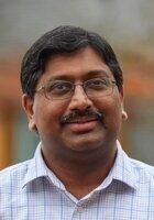A photo of Balakrishnan, a tutor from McGill University