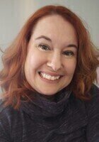 Online Art tutor named Tracy