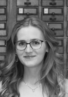A photo of Georgiana, a tutor from Yale University