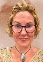 Online Middle School Reading tutor named Whitney