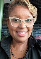 Online Bar Exam tutor named Leslie