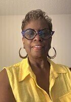 Online 6th Grade Reading tutor named Nadine