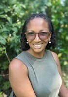 Online French 2 tutor named Shamiah