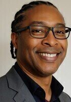 Online Robotics tutor named Freeman