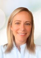 Online Digital Media tutor named Samantha