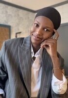 Online Chemistry 2 tutor named Sa-adatu