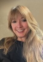 Online Fine Arts tutor named Tanya