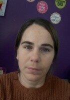 Online Spanish 3 tutor named Nora