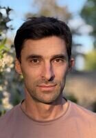 Online Art tutor named Bennett