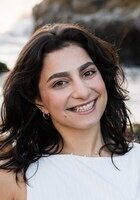 Online Math 2 tutor named Sofia